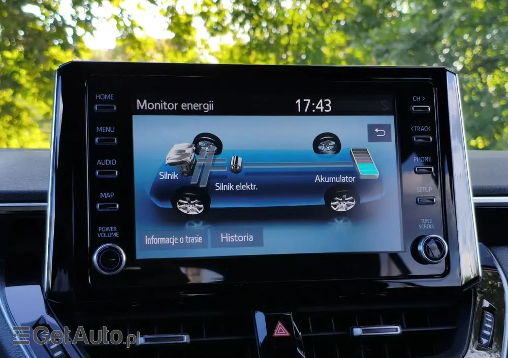 TOYOTA Corolla 1.8 Hybrid Team Deutschland