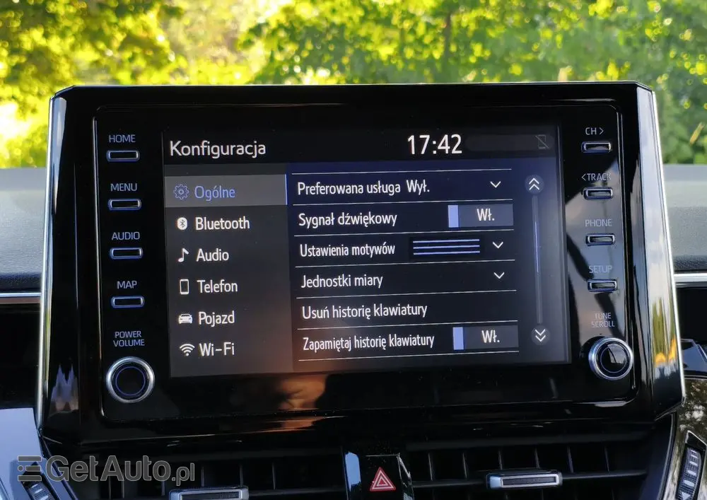 TOYOTA Corolla 1.8 Hybrid Team Deutschland