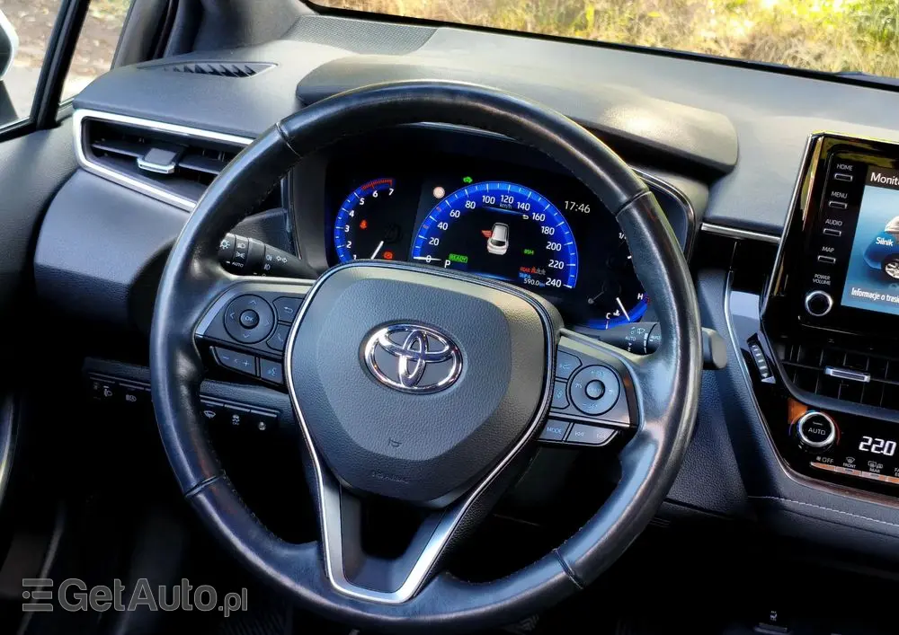 TOYOTA Corolla 1.8 Hybrid Team Deutschland