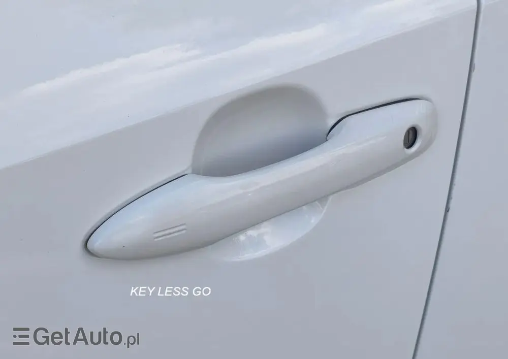 TOYOTA Corolla 1.8 Hybrid Team Deutschland