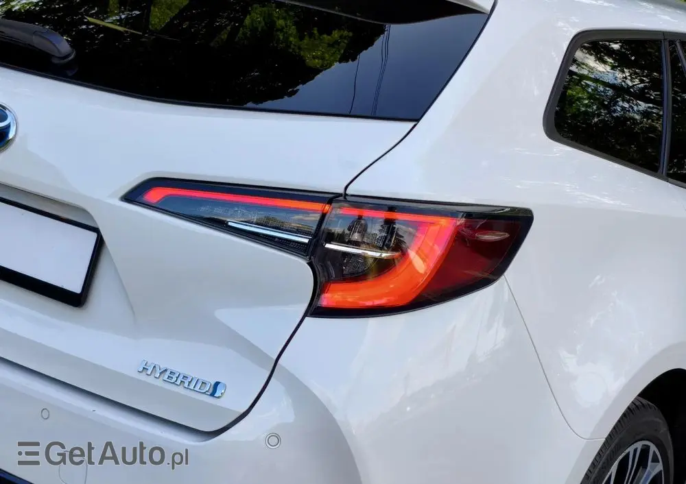 TOYOTA Corolla 1.8 Hybrid Team Deutschland