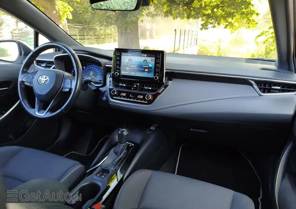 TOYOTA Corolla 1.8 Hybrid Team Deutschland