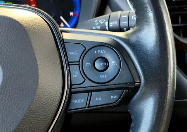 TOYOTA Corolla 1.8 Hybrid Team Deutschland