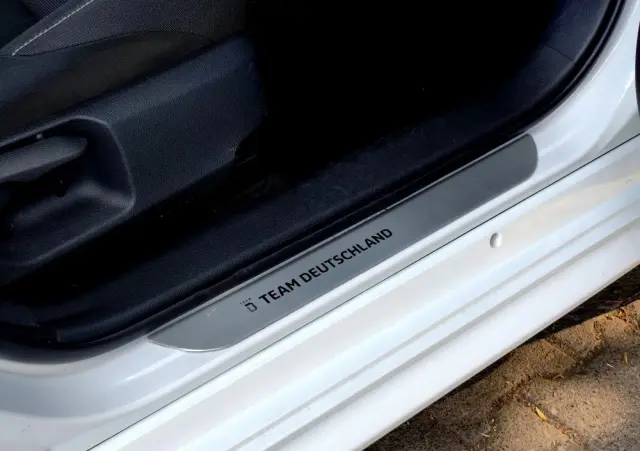 TOYOTA Corolla 1.8 Hybrid Team Deutschland