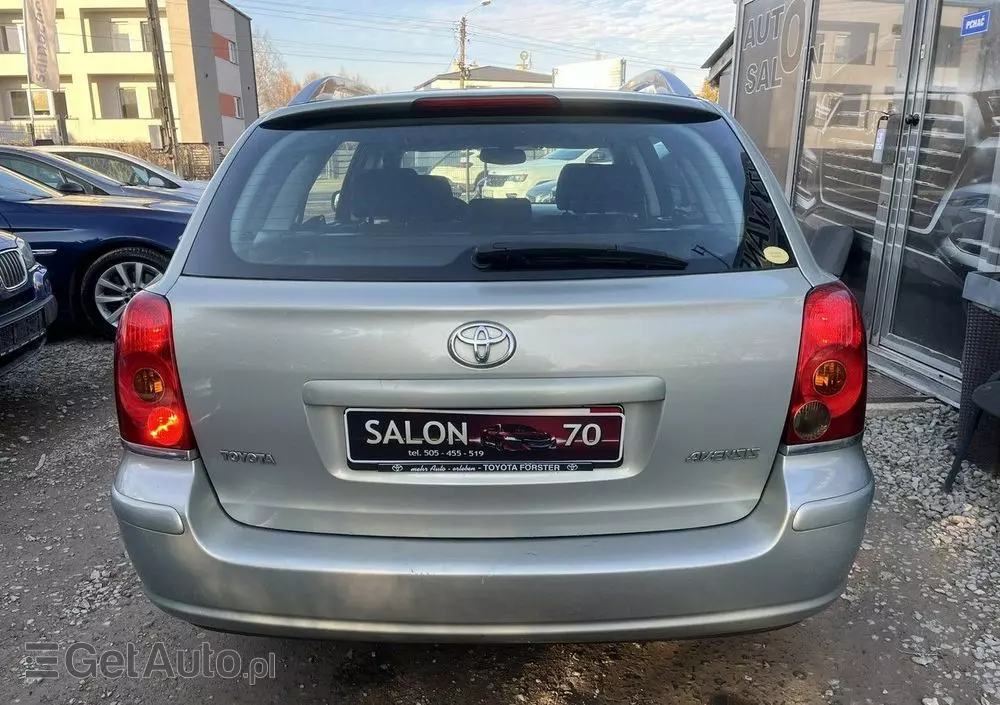 TOYOTA Avensis 