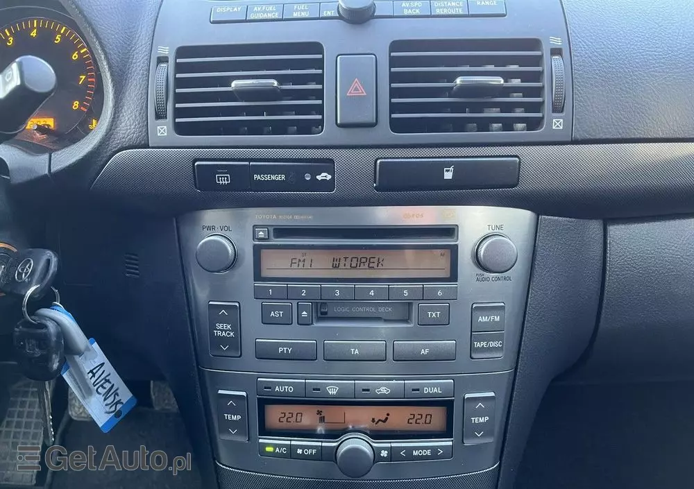 TOYOTA Avensis 
