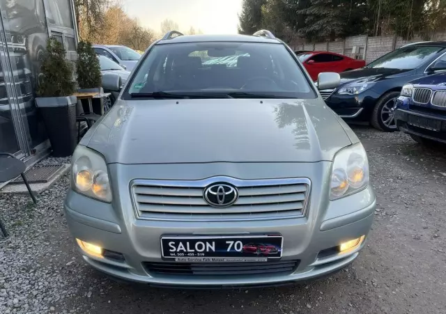 TOYOTA Avensis 
