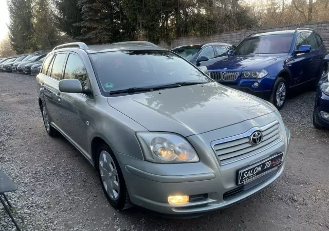 TOYOTA Avensis 