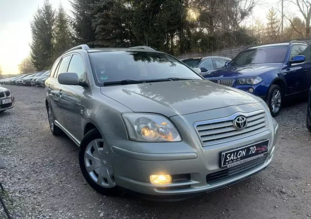 TOYOTA Avensis 