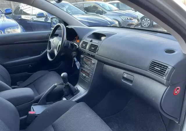 TOYOTA Avensis 
