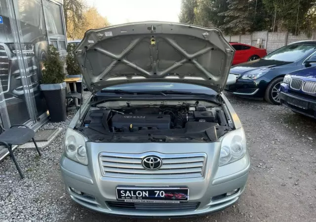 TOYOTA Avensis 