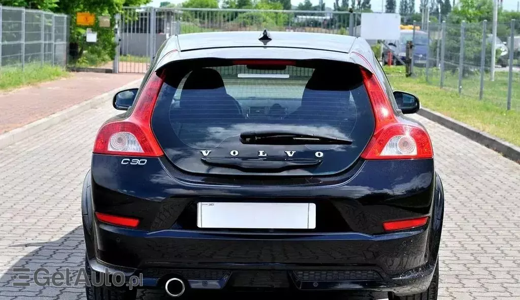 VOLVO C30 