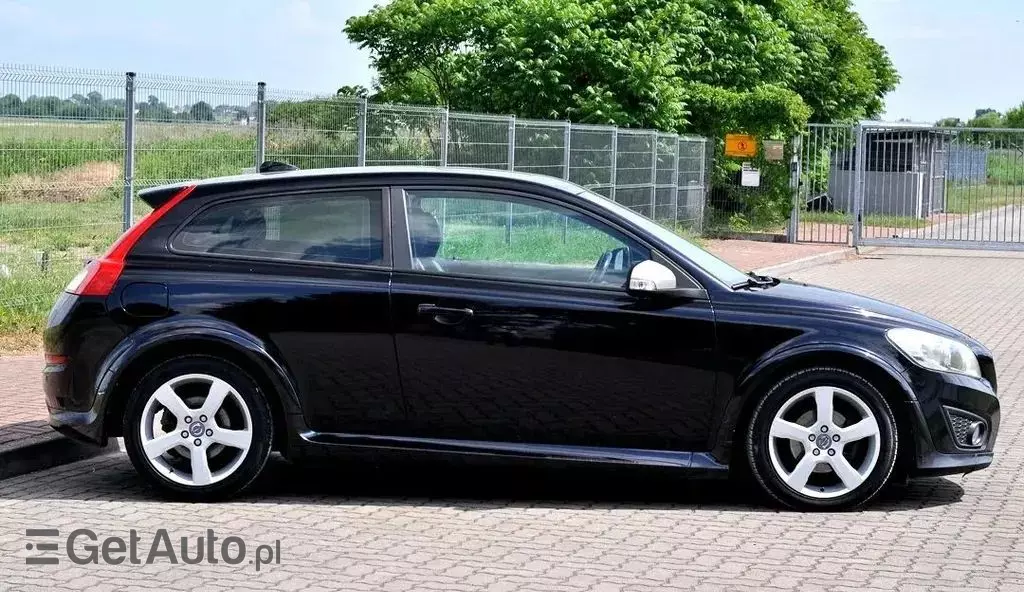 VOLVO C30 