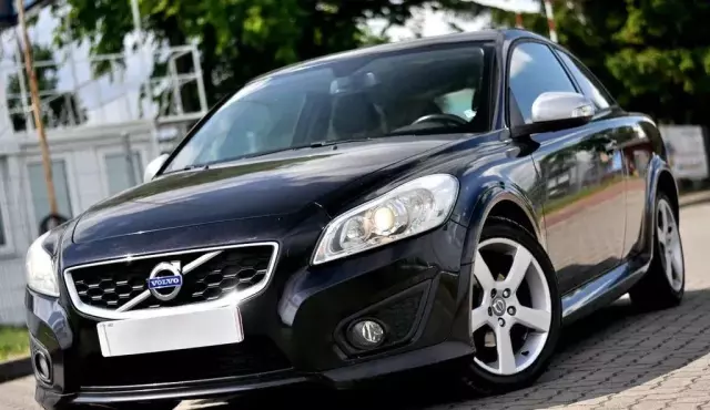 VOLVO C30 