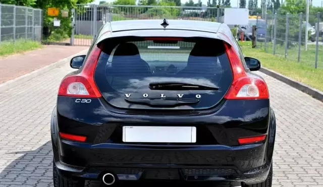 VOLVO C30 