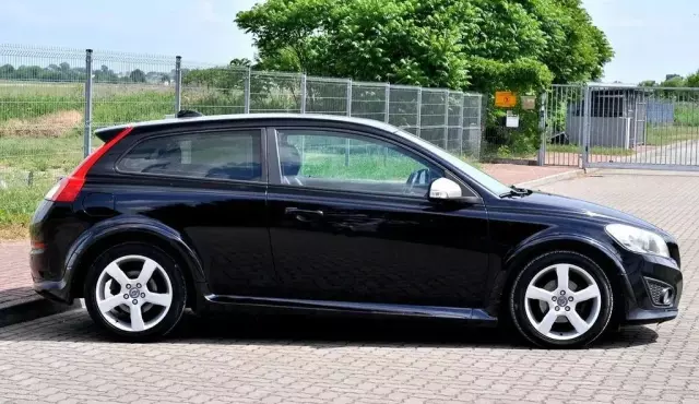 VOLVO C30 