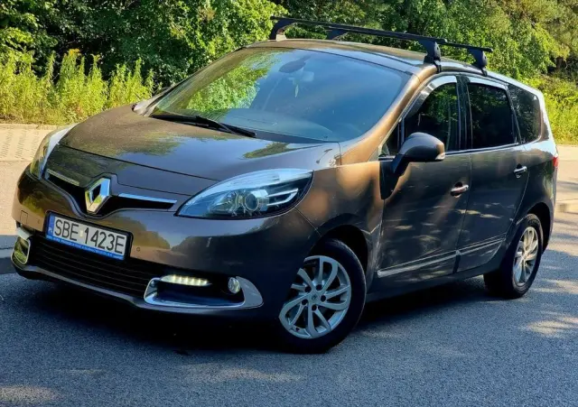 RENAULT Scenic 