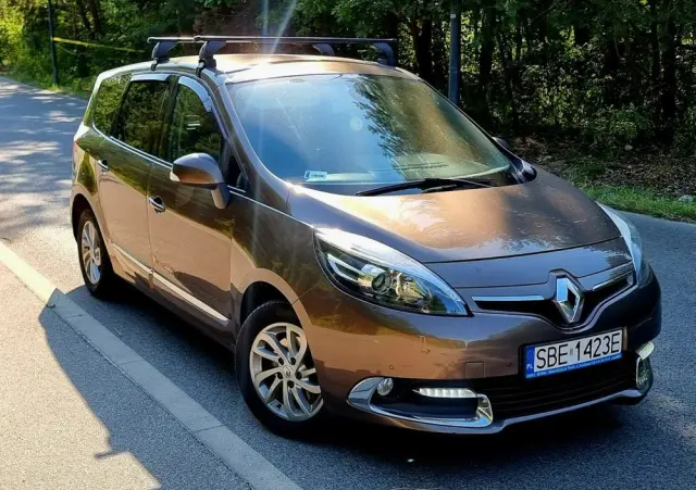 RENAULT Scenic 