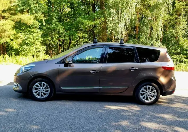 RENAULT Scenic 