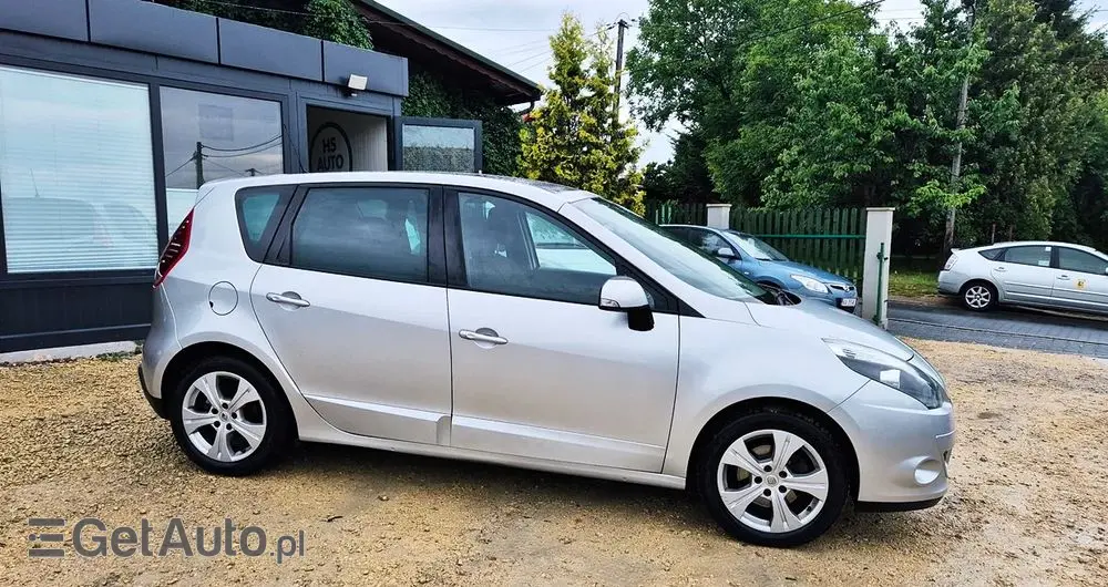 RENAULT Scenic 1.6 16V 110 Paris