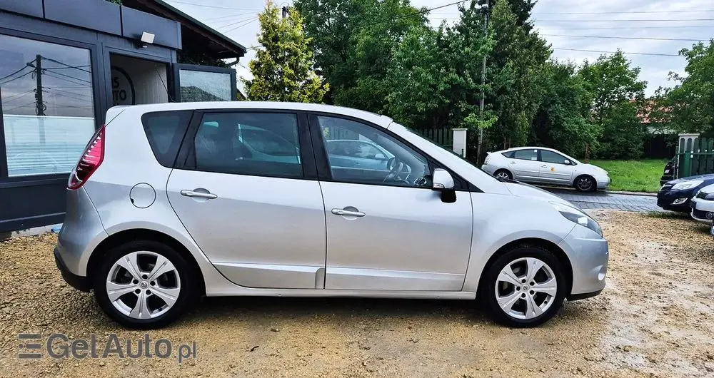 RENAULT Scenic 1.6 16V 110 Paris