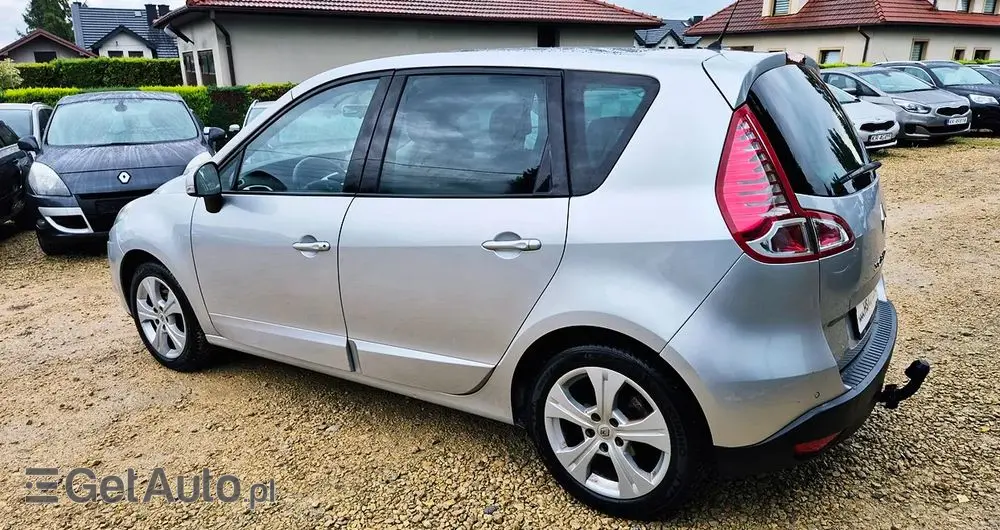 RENAULT Scenic 1.6 16V 110 Paris