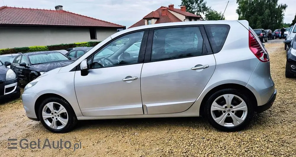 RENAULT Scenic 1.6 16V 110 Paris