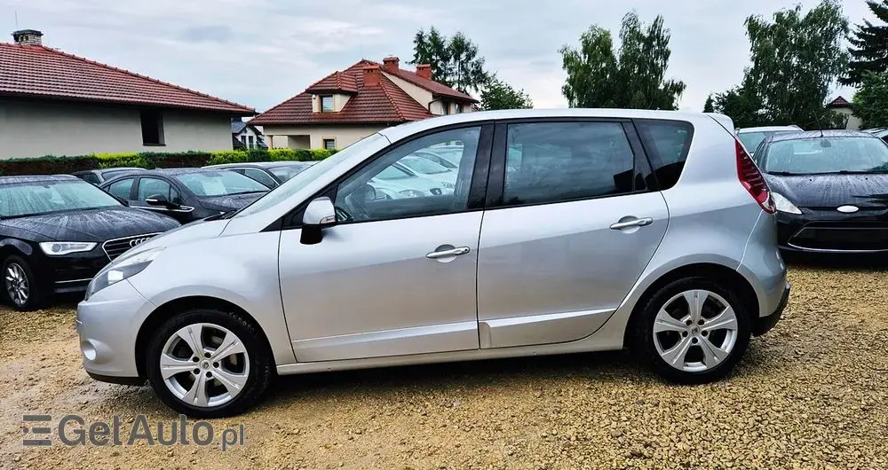 RENAULT Scenic 1.6 16V 110 Paris