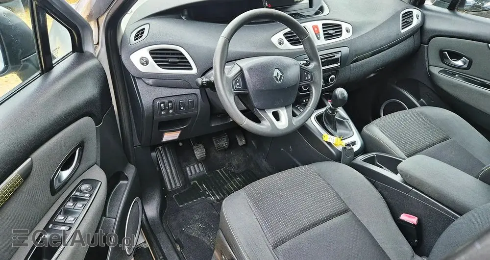 RENAULT Scenic 1.6 16V 110 Paris