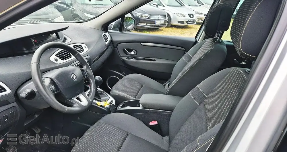 RENAULT Scenic 1.6 16V 110 Paris