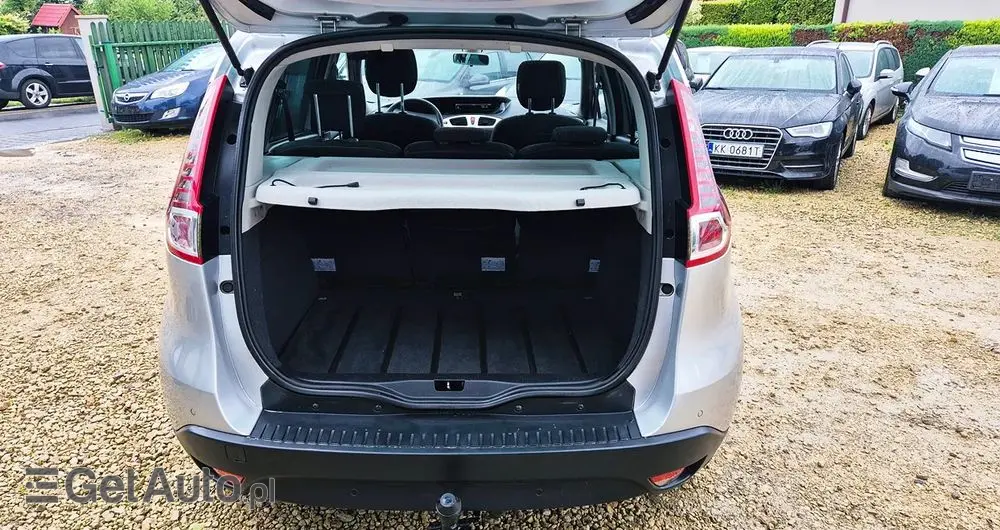 RENAULT Scenic 1.6 16V 110 Paris