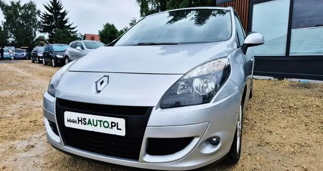 RENAULT Scenic 1.6 16V 110 Paris