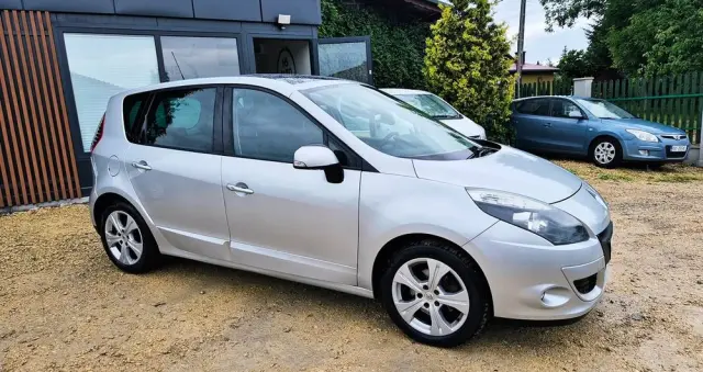 RENAULT Scenic 1.6 16V 110 Paris