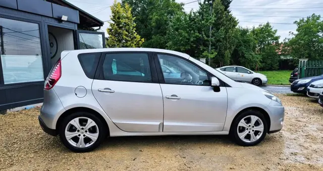RENAULT Scenic 1.6 16V 110 Paris