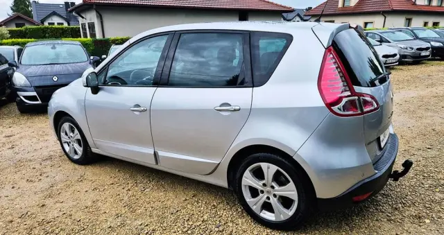 RENAULT Scenic 1.6 16V 110 Paris