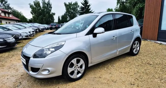 RENAULT Scenic 1.6 16V 110 Paris