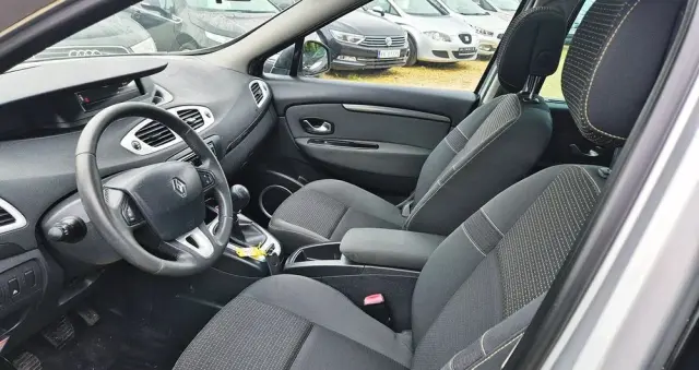 RENAULT Scenic 1.6 16V 110 Paris