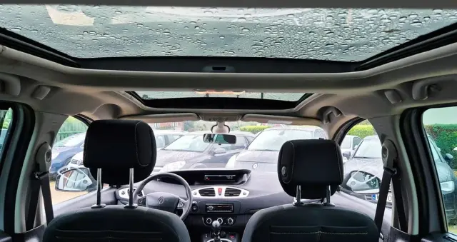 RENAULT Scenic 1.6 16V 110 Paris