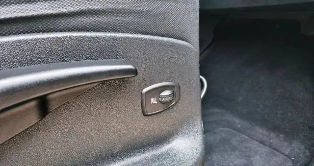 RENAULT Scenic 1.6 16V 110 Paris