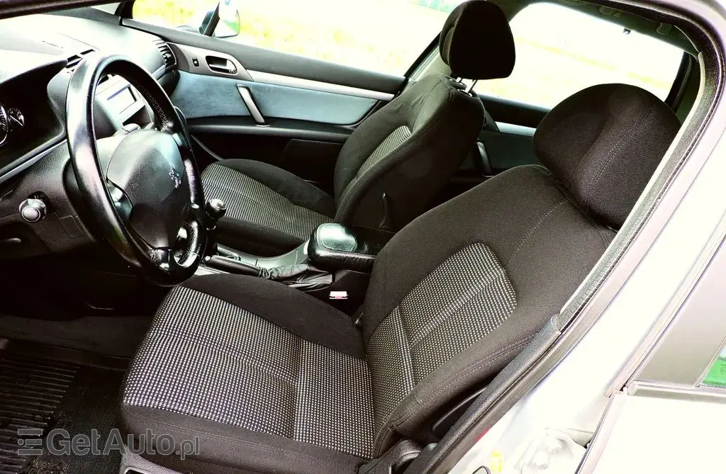 PEUGEOT 407 