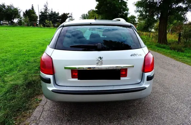 PEUGEOT 407 