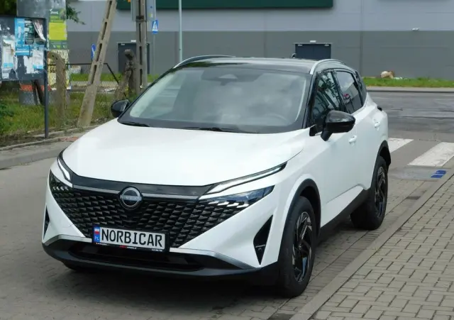 NISSAN Qashqai 1.3 DIG-T mHEV N-Connecta Xtronic