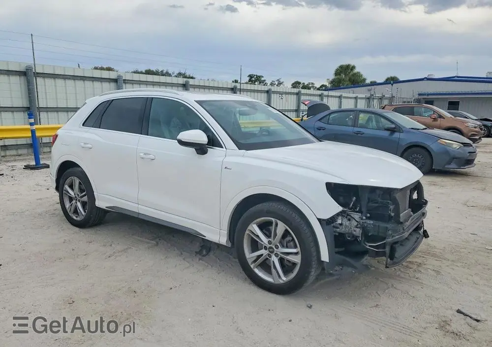 AUDI Q3 Ver-t5-awd-geartronic-rdesign