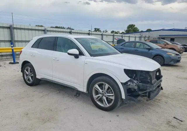 AUDI Q3 Ver-t5-awd-geartronic-rdesign