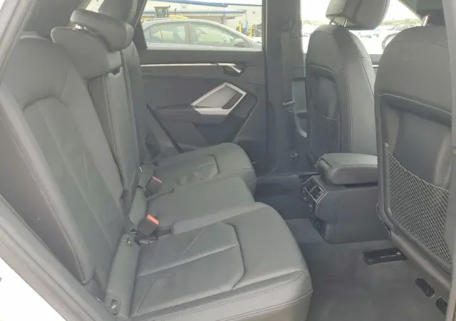 AUDI Q3 Ver-t5-awd-geartronic-rdesign