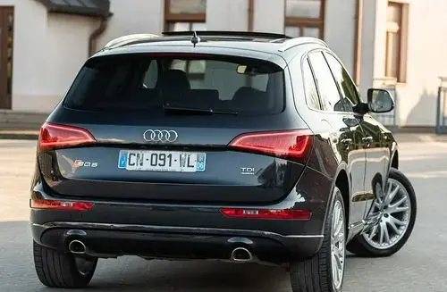 AUDI Q5 