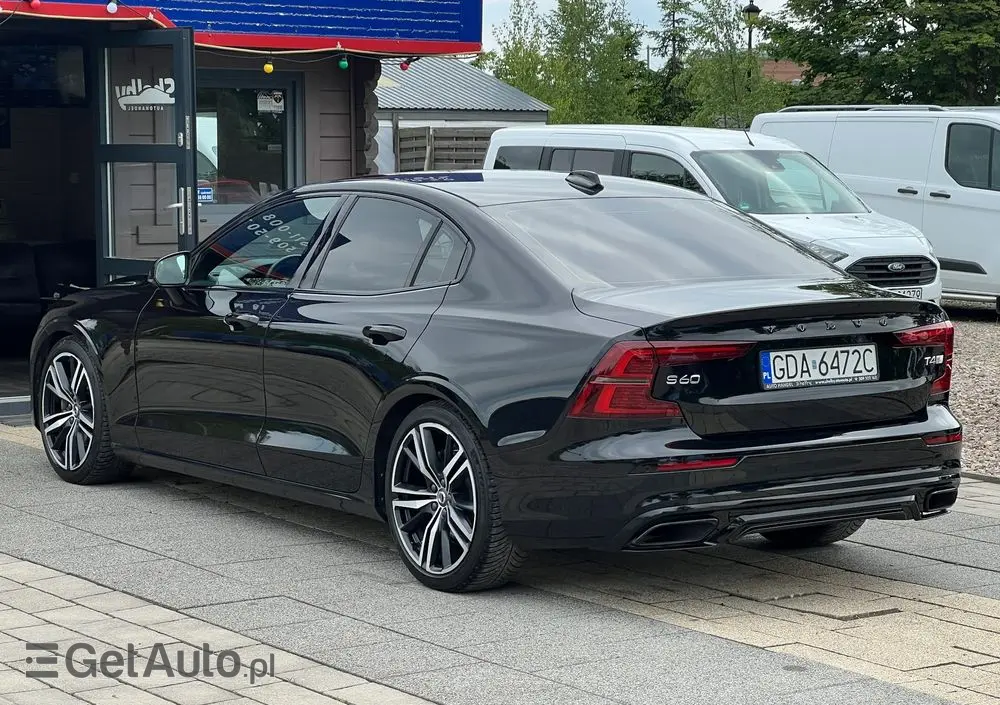 VOLVO S60 T4 R-Design