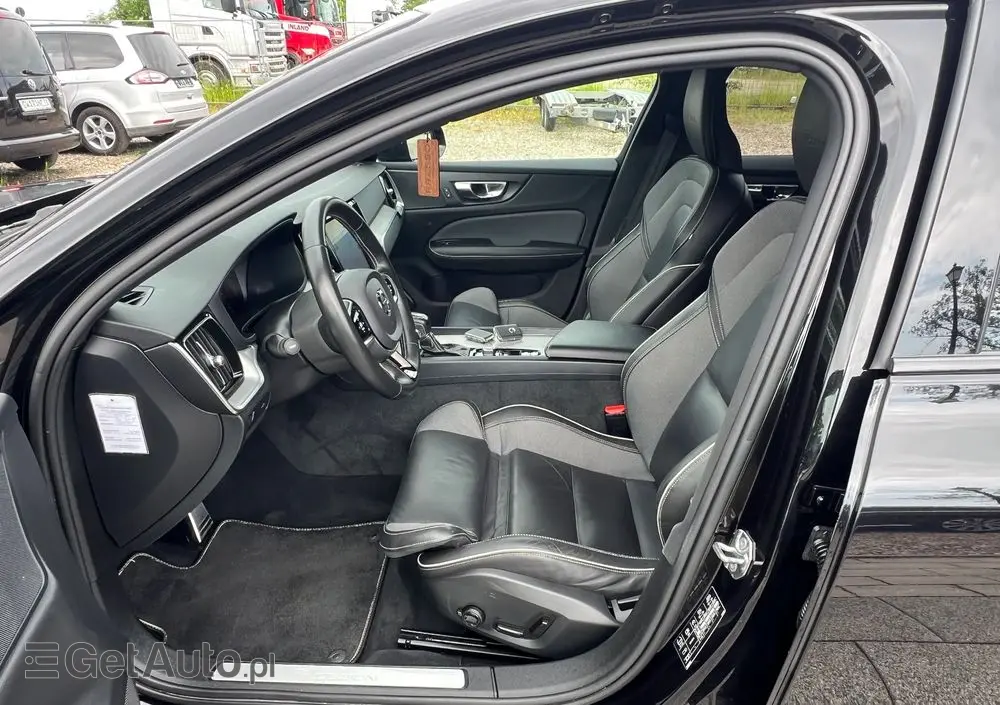 VOLVO S60 T4 R-Design