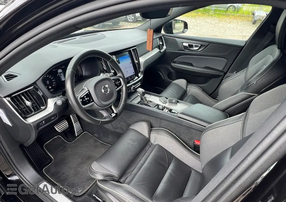 VOLVO S60 T4 R-Design