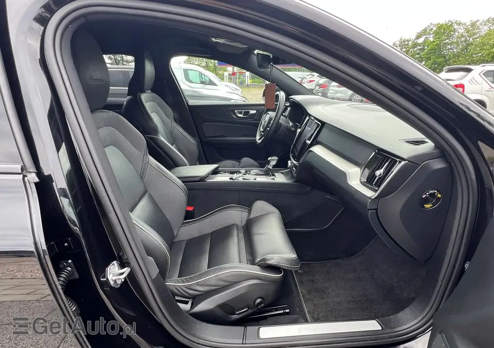 VOLVO S60 T4 R-Design